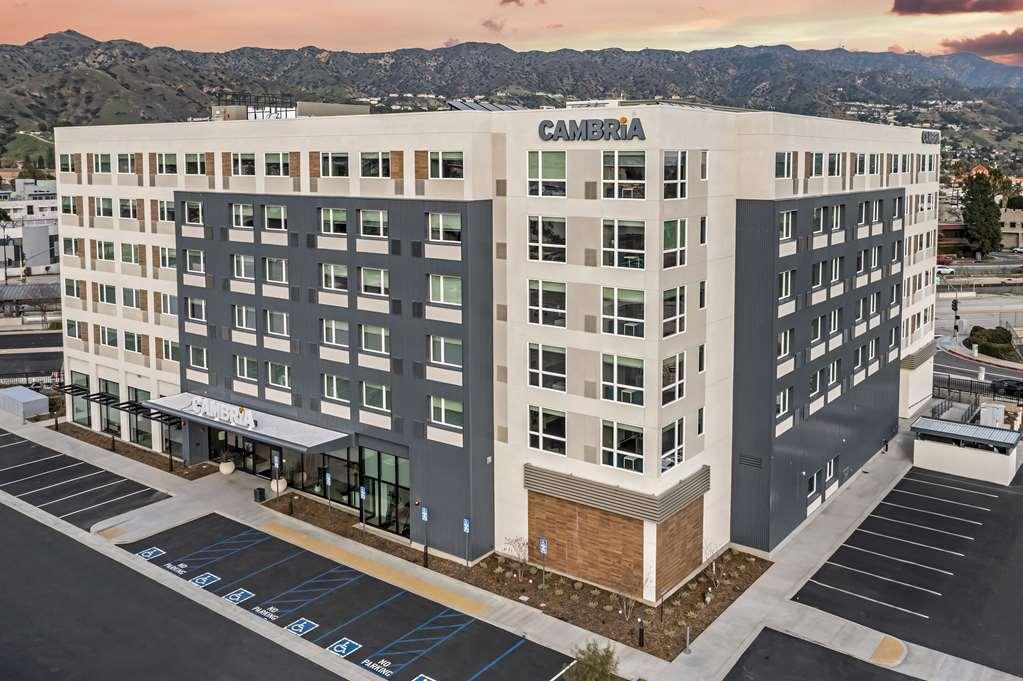 Cambria Hotel Burbank Airport Exterior photo